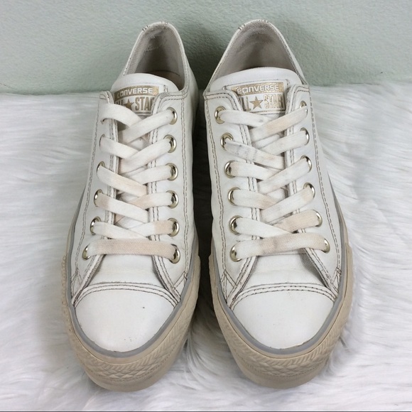 Converse white leather platform sneakers. Cute! - Picture 1 of 8